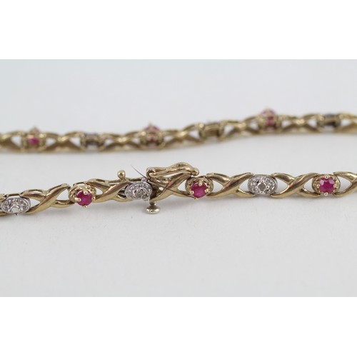 152 - 9ct gold diamond and ruby set Hugs and Kisses bracelet (4.1g)