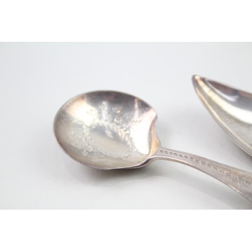 380 - 2 x .925 sterling georgian caddy spoons inc thomas wallis