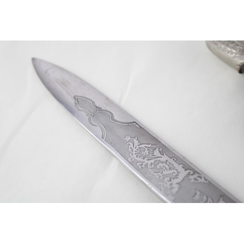 588 - Scottish Military Dirk - Etched Blade - Kings Crown On Pommel