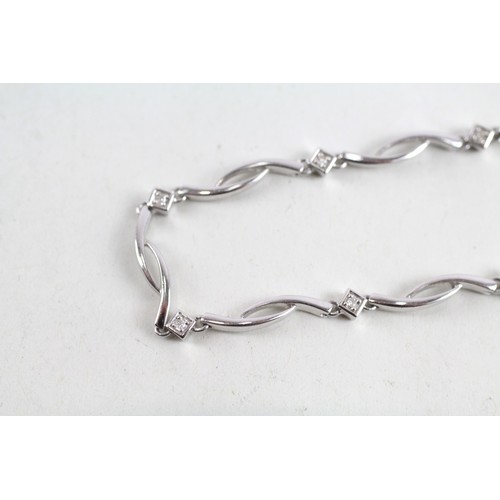 188 - 9ct white gold diamond set bracelet (3.3g)