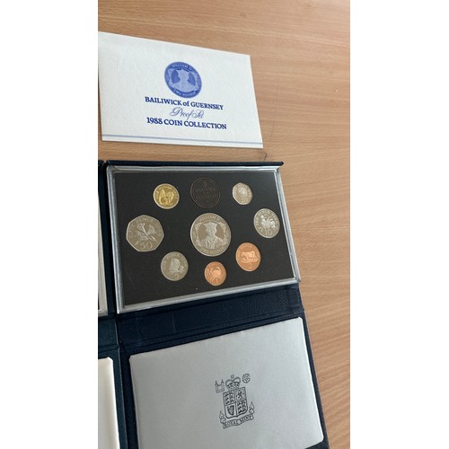 389 - Selection of 5 cased coin sets