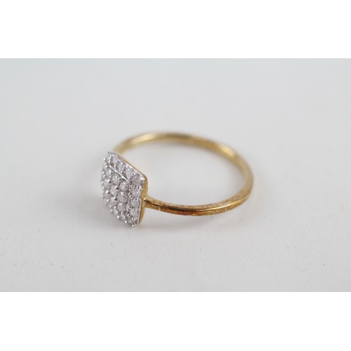 251 - 9ct gold diamond dress ring (1.8g) ring size Q