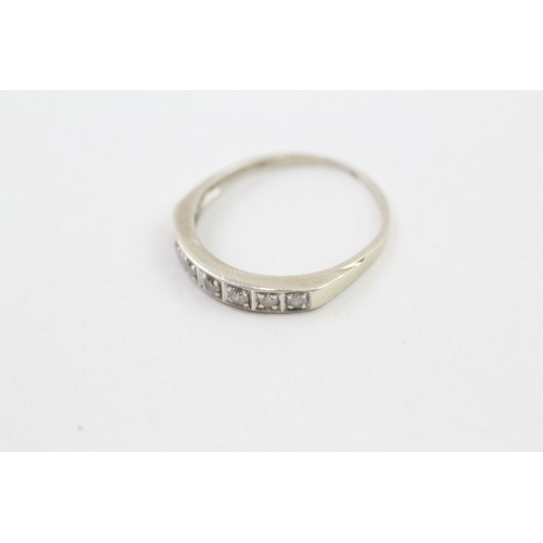 270 - 9ct gold diamond half eternity ring (1.5g) ring size Q