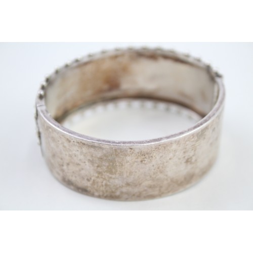 411 - Silver antique bangle (39g)