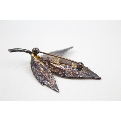 418 - Silver foliate brooch by Flora Danica (6g)