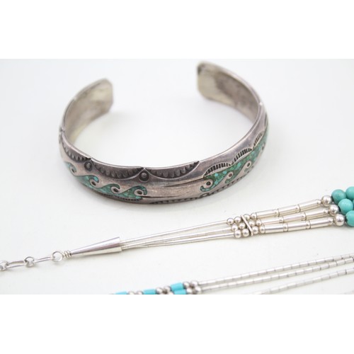 419 - A collection of silver Navajo jewellery including Gilo & Grace Nakai (39g)