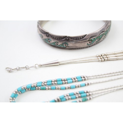 419 - A collection of silver Navajo jewellery including Gilo & Grace Nakai (39g)