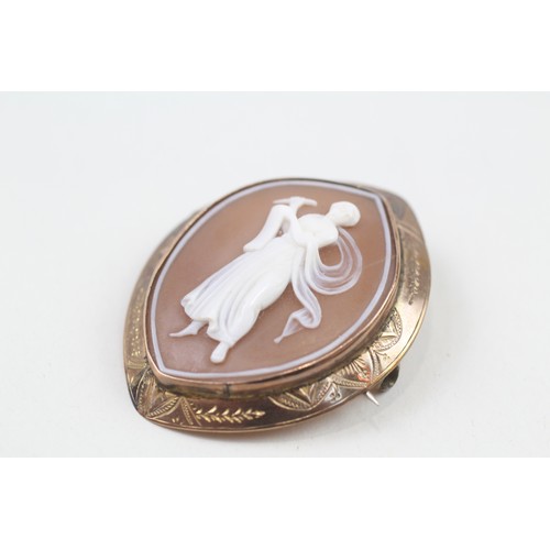 301 - 8ct gold antique shell cameo brooch with base metal pin (4.7g)