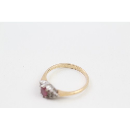 316 - 9ct gold diamond & ruby dress ring (2.1g)