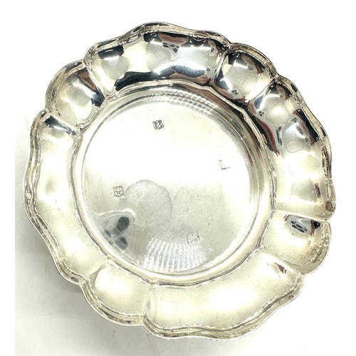 579 - 1970 silver hallmarked dish measures approx 4 inches diameter by 1 inch deep