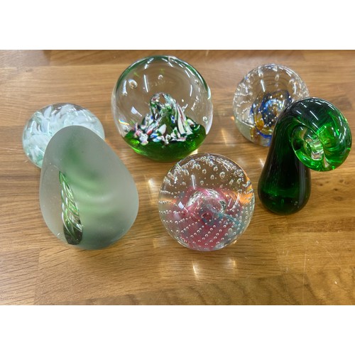 594 - 6 glass paper weights to include Caithness