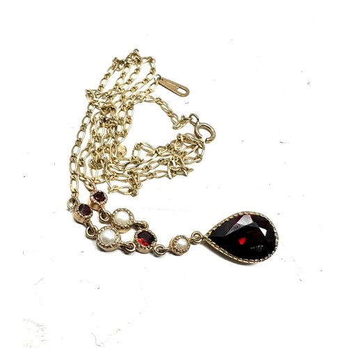 260 - 9ct gold garnet & seed pearl pendant necklace - as seen (3g)