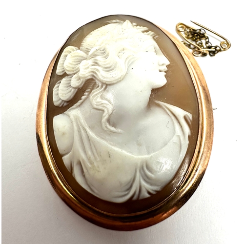 125 - Antique 9ct gold framed cameo brooch measures  4.5cm by 3.6cm weight 9.2g