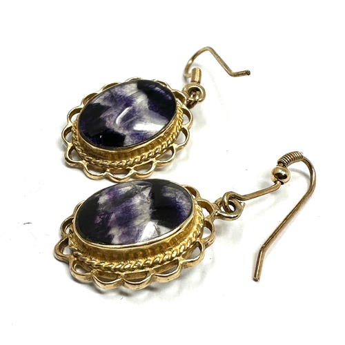 139 - 9ct gold blue john earrings weight 5.2g