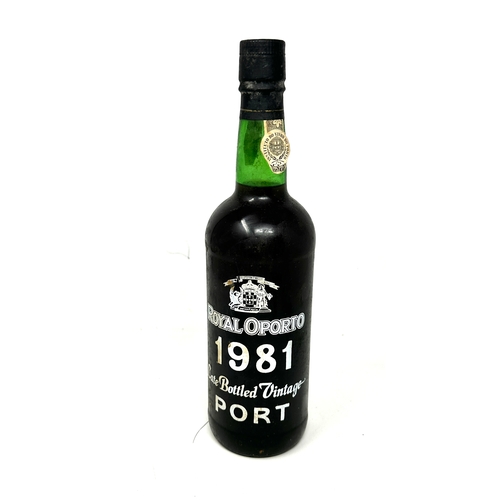 703 - Royal Oporto 1981 late bottled vintage port