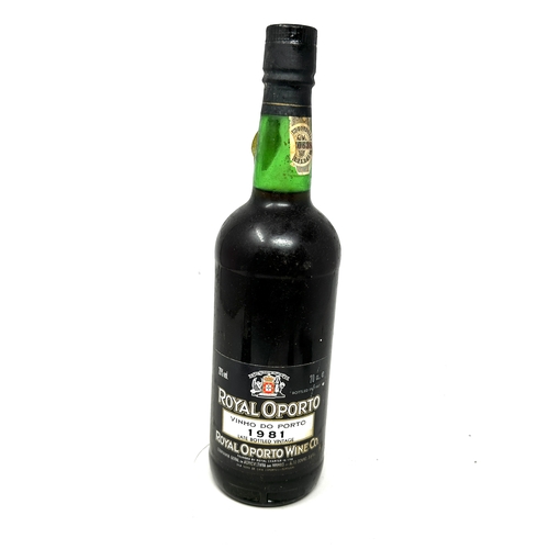 703 - Royal Oporto 1981 late bottled vintage port