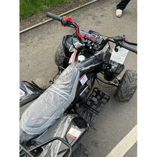 100C - Brand new 125CC Zhejiang Taotao Vehicles Quad 2017- Three speed with reverse - in working order