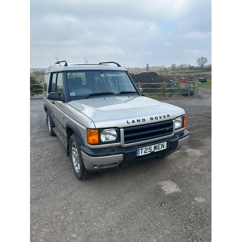 100A - Land rover discovery 1999 model TD5 XS, colour silver, mileage 143,498 miles, reg T25WEN - 12 months... 