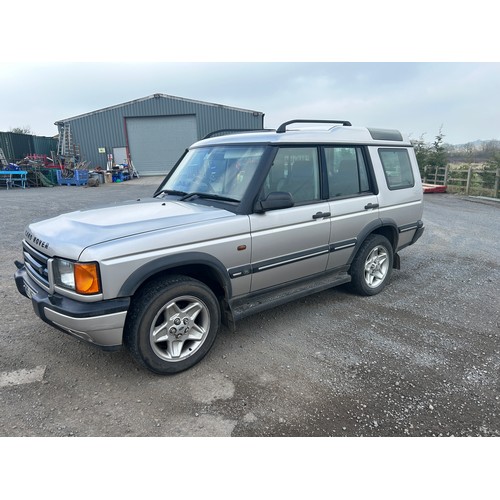 100A - Land rover discovery 1999 model TD5 XS, colour silver, mileage 143,498 miles, reg T25WEN - 12 months... 