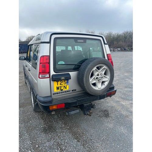 100A - Land rover discovery 1999 model TD5 XS, colour silver, mileage 143,498 miles, reg T25WEN - 12 months... 