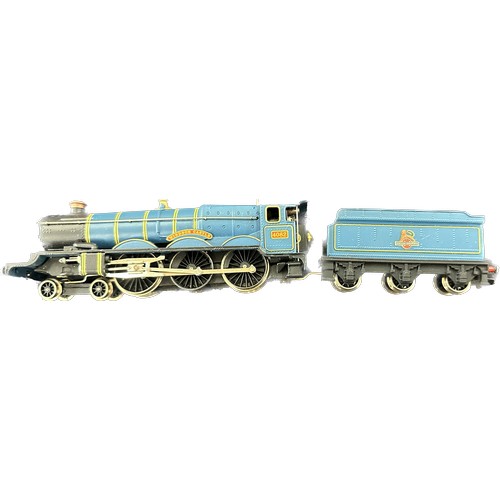 581 - Boxed Wrenn railways W2223 4-6-0 castle class loco, blue BR