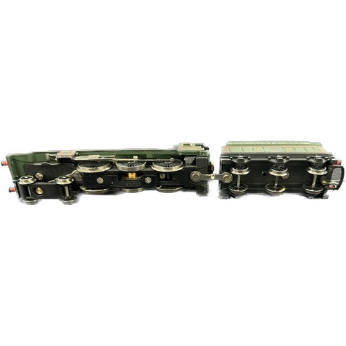 585 - Boxed Wrenn railways W222 4-6-0 Castle GWR loco