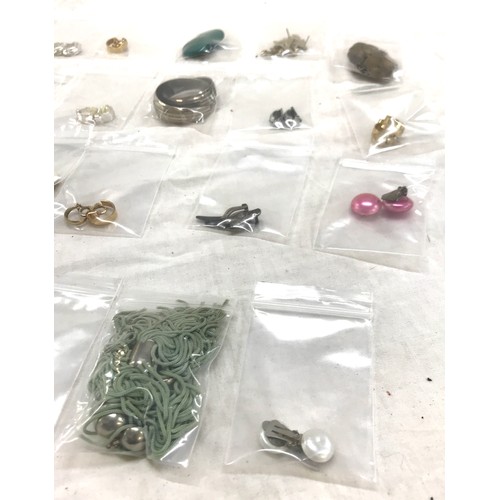 508 - Large selection of assorted earrings