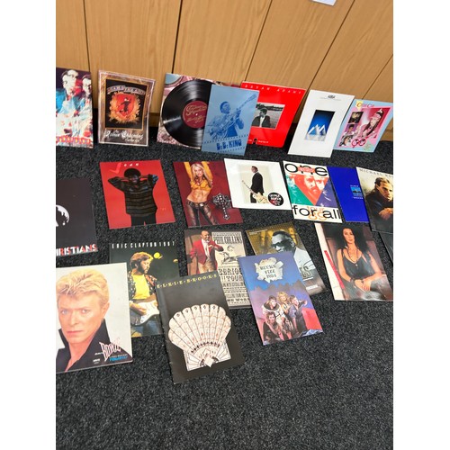 87 - Selection of vintage celebrity tour programmes to include Abba, David Bowie, Culture club etc