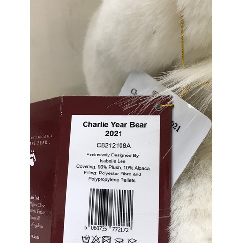 62 - Charlie bears year bear 2021