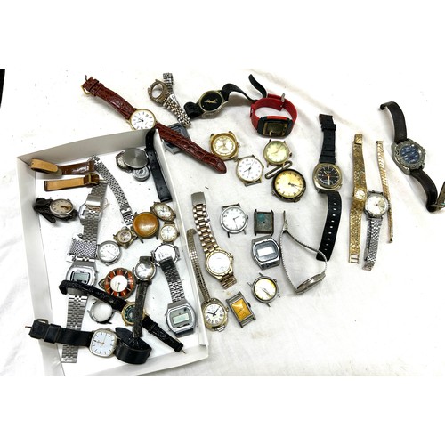 563 - Selection of ladies and gents wrist watches for spares and repairs