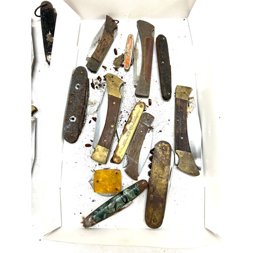 468 - Selection of vintage pocket knives, metal detector finds