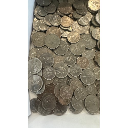 442 - Tray of vintage coins includes 10ps and 5ps