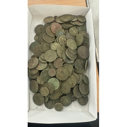 431 - Large selection of Vintage coins - Metal detector finds