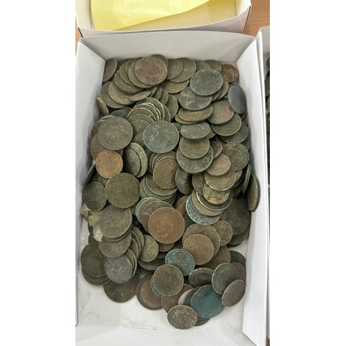 440 - Large selection of Vintage coins - Metal detector finds