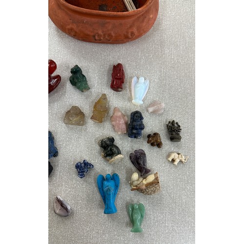 493 - Selection of onyx/ stone and quartz figures