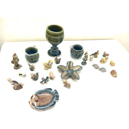 571 - Selection of assorted wade whimseys and jugs