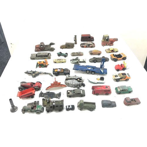 91 - Selection of vintage dye cast cars includes Match box and Corgi