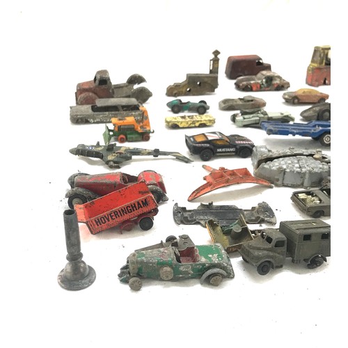 91 - Selection of vintage dye cast cars includes Match box and Corgi