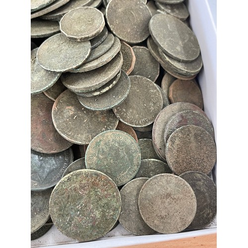 429 - Large selection of Vintage coins - Metal detector finds