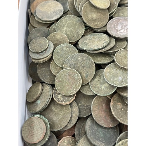 429 - Large selection of Vintage coins - Metal detector finds