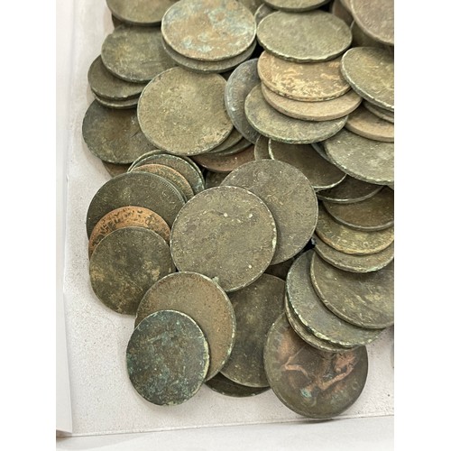 439 - Large selection of Vintage coins - Metal detector finds