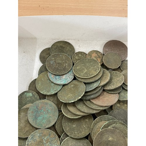 439 - Large selection of Vintage coins - Metal detector finds