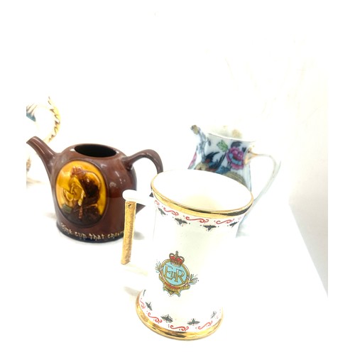 101 - Selection of vintage porcelain items to include a Doultons Burslem tea pot etc