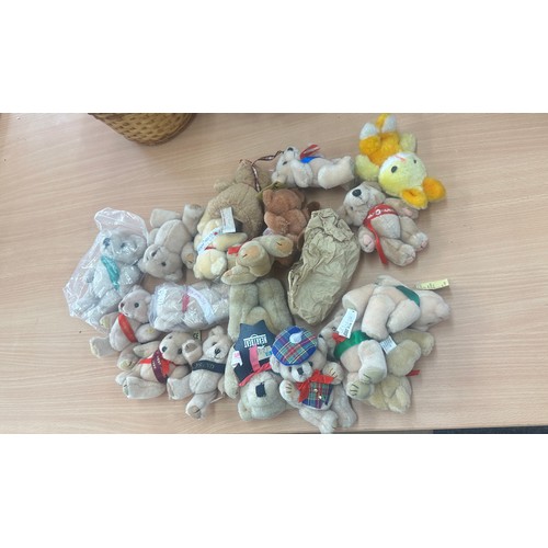 172A - Selection of assorted miniature teddies, 5 inches tall