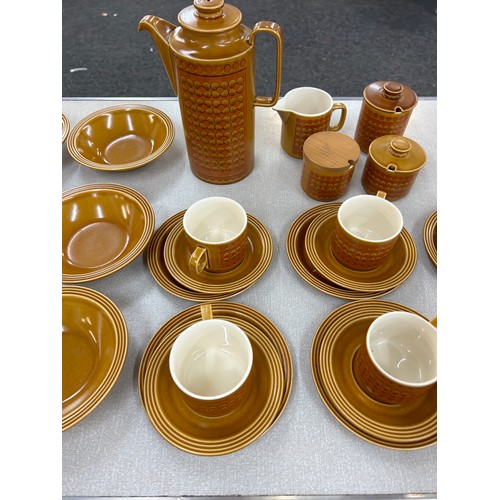 552 - Large selection of Hornsea tea and dinner service