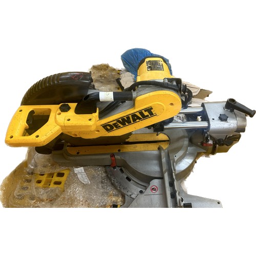 Dewalt DW718 lx double bevel compound sliding mirta saw 110v in good working order