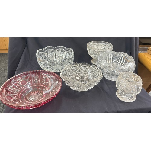 208 - Selection of glass fruit bowls to include coloured glass and cut glass, largest measures approximate... 