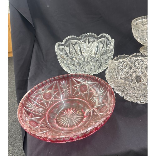 208 - Selection of glass fruit bowls to include coloured glass and cut glass, largest measures approximate... 