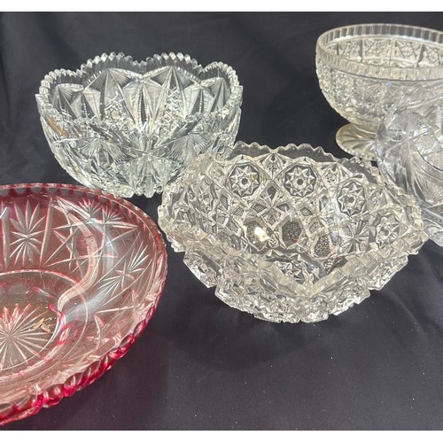 208 - Selection of glass fruit bowls to include coloured glass and cut glass, largest measures approximate... 