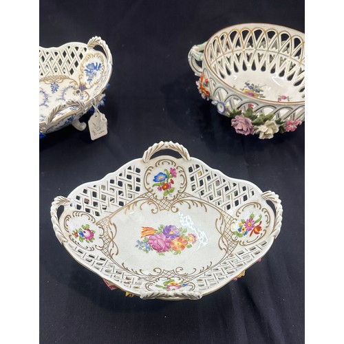 28 - 3 Lattice china bowls on legs, Meissen style, largest measures approximately diameter 9 inches, heig... 